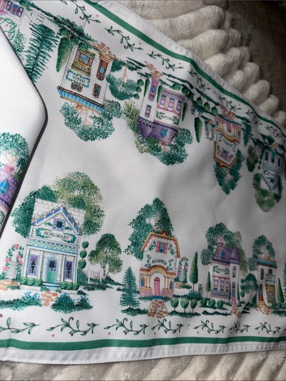 Lenox Spice VillageWhite & Green Scenic Village Table Runner with Pastel Accents